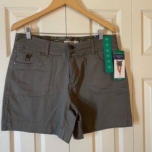 Dakota Blue Mid-Rise short. Olive
